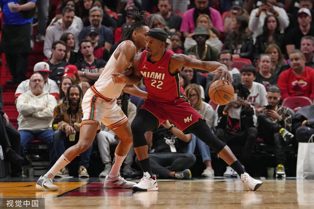 誤與籃板上 誤與籃板上